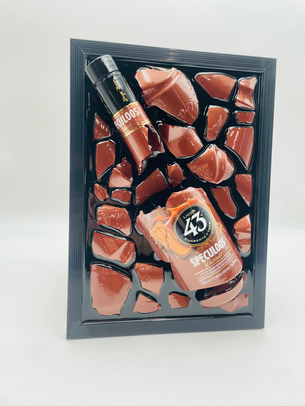 Likeur 43 Speculoos Broken Bottle Art